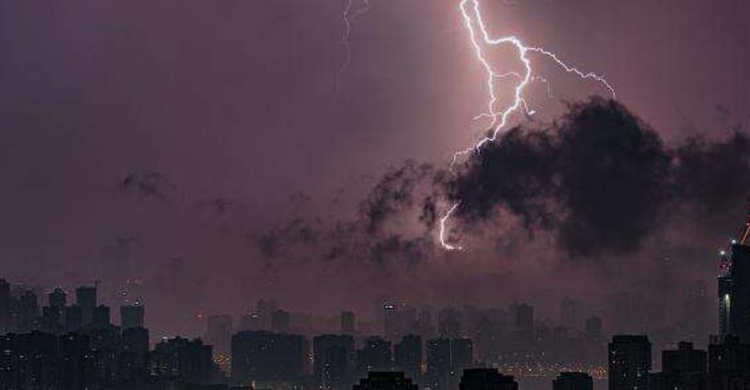 重庆阴雨持续气温猛跌 降温达15℃未来三天阴雨