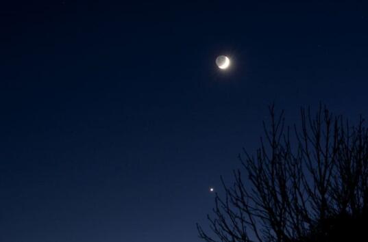 金星伴月预示什么 金星伴月天象预兆说法