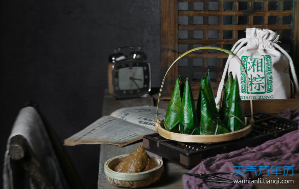 端午节的由来100字 端午节的传说