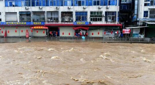受强降雨影响 广东北江干流出现超警戒水位