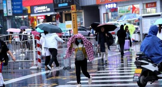 明后天河南气温普遍下降8~10℃ 局部有阵雨或雷阵雨