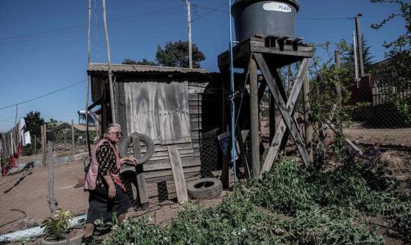 智利首都圣地亚哥遭遇罕见干旱 数百万人已出现饮水困难