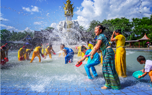泼水节是中国哪个少数民族的传统节日