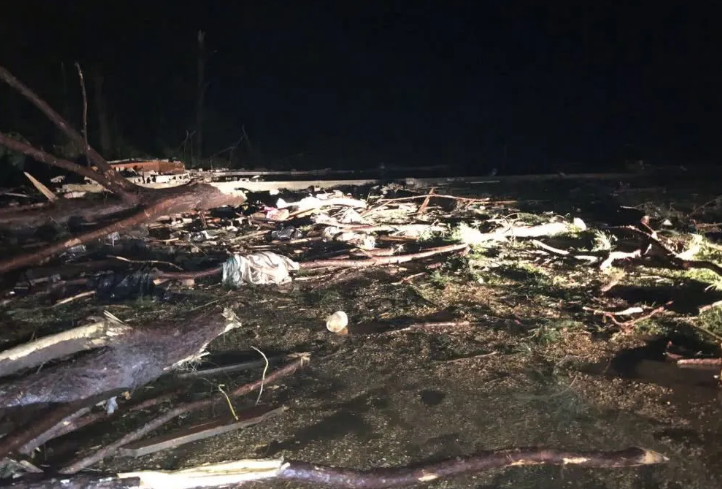 17级龙卷风袭击美国 美国多地被夷为平地