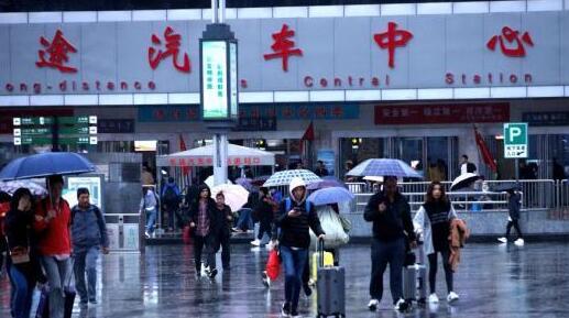 重庆各地逐渐转阴天25℃左右 市民要适时增衣防受凉感冒