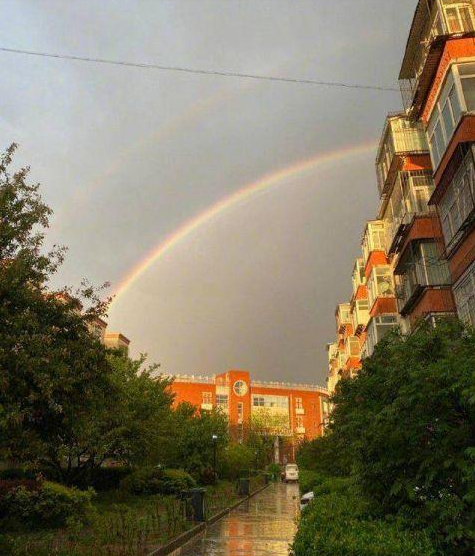 北京双彩虹现场实拍 大雨后迎来短暂彩虹