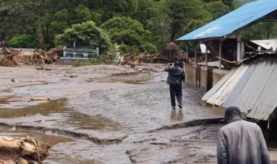 肯尼亚西北部发生泥石流 4人死亡另有23人失踪