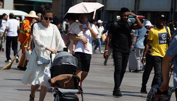 湖南持续晴热气温逼近30℃ 森林火险等级较高需防火