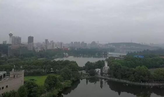 今明湖北多地阴雨“在线” 武汉白天气温跌至23℃
