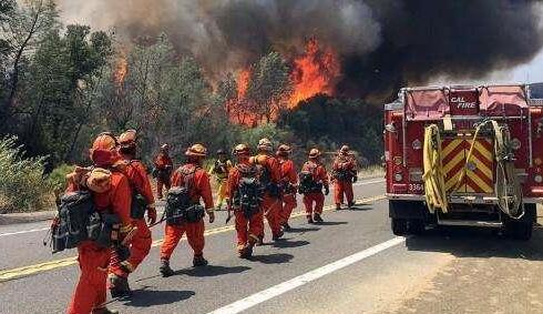 云南安宁森林火灾最新消息 已疏散群众900余人山火仍未扑灭