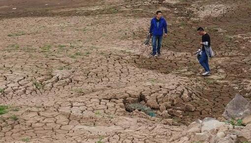 新疆大部地区干旱可能加剧 气象台建议做好人工增雨工作