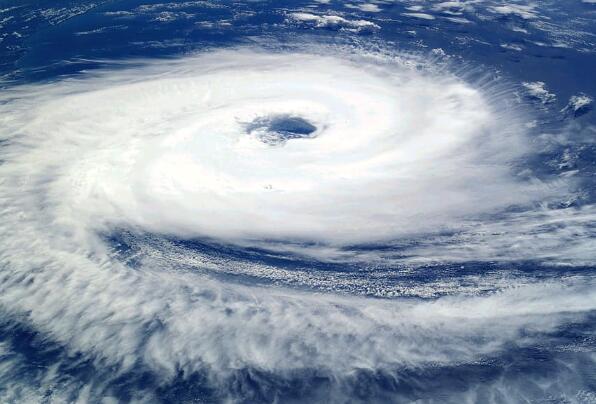 台风和飓风的区别 台风和飓风的不同特点是什么