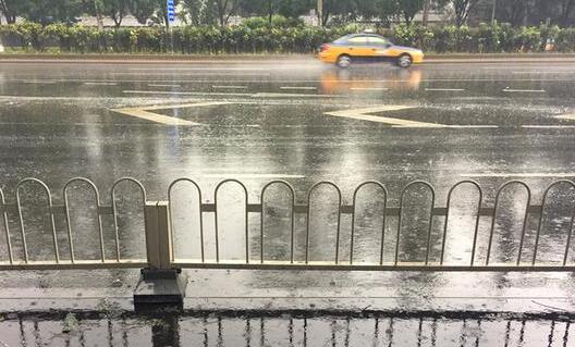 未来三天湖南大范围雷阵雨 局地气温跌至20℃外出需备雨具