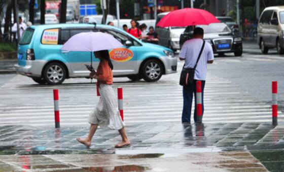 上海雨水增多即将官宣“入梅” 未来一周市民出行记得带雨具