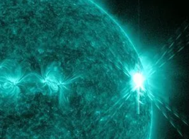 太阳发生3年来最强耀斑活动 或影响地球网络连接