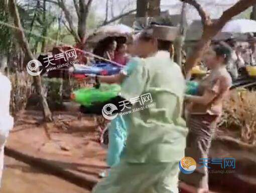 西双版纳泼水节旅游攻略 西双版纳泼水节旅游注意事项