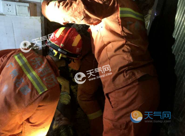 广东广州花都山体滑坡最新消息 3人被埋小孩抢救无效离世