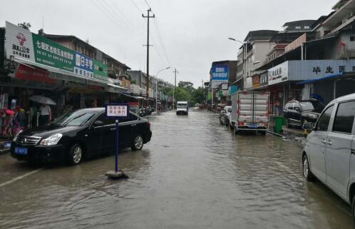 阳朔特大暴雨多地出现城乡内涝 这些路段交通中断