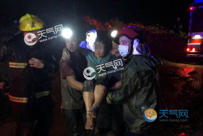 广东广州花都山体滑坡最新消息 3人被埋小孩抢救无效离世