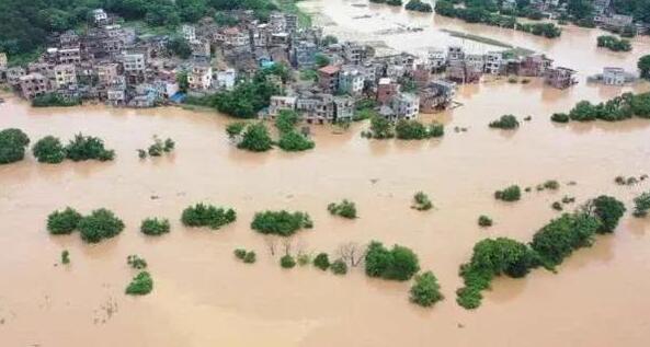 永州暴雨致5人失联仍在搜救中 县政府连夜转移群众1000余人