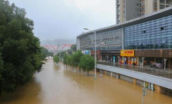 广西湖南等8省暴雨引发洪涝1763万人受灾另有9人死亡