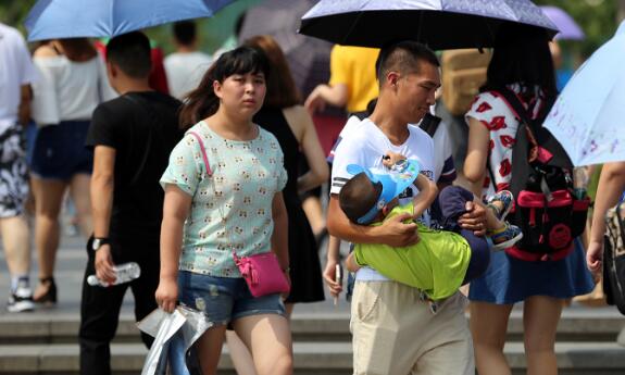 今天河北晴热天气再次上线 石家庄午后气温飙至35℃