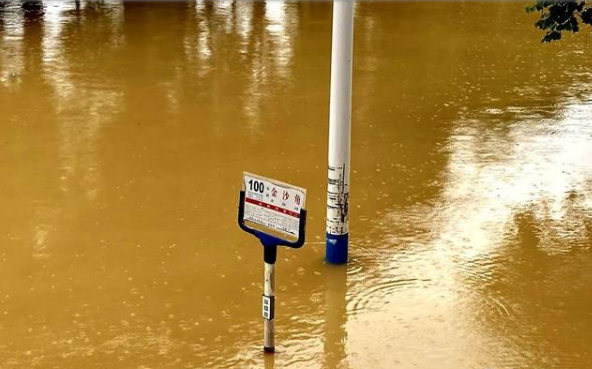 南方暴雨破纪录未来10天还有雨 11省200多万人受灾