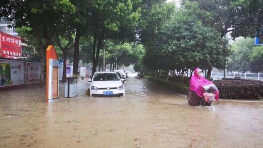 长沙暴雨3704多人受灾 水位上涨全市共14座水库泄洪