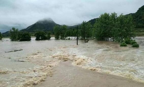 长沙暴雨3704多人受灾 水位上涨全市共14座水库泄洪