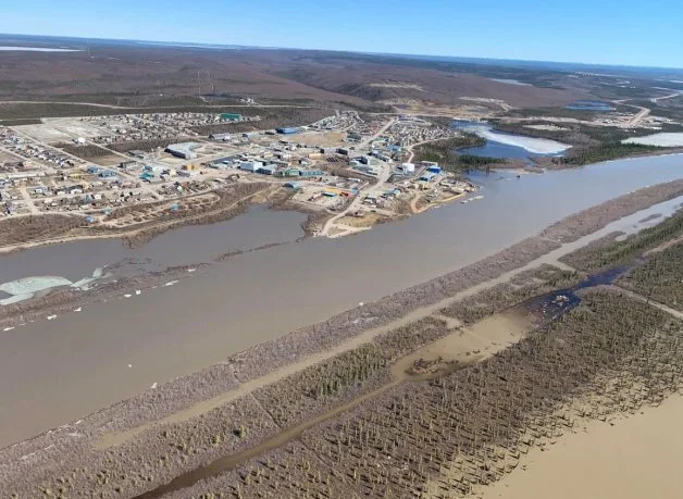 北冰洋一周变黑是怎么回事?北极也被污染了?