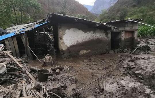 凉山州木里县发生泥石流灾害 当地政府紧急撤离群众386人无伤亡