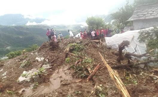 尼泊尔帕巴特县发生山体滑坡 9人死亡救援工作仍在进行