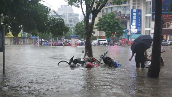 江苏强降雨易发生滑坡灾害 今日南京仅25℃气温舒适凉快