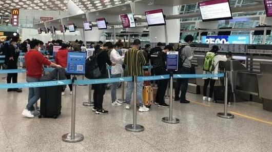 江苏发布暴雨黄色预警信号 南京禄口机场取消航班115架次