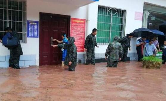 四川继续发布暴雨蓝色预警 这些地方发生地质灾害风险较高