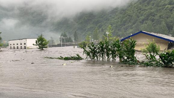 金川多地大暴雨引发山涝泥石流 3人受轻伤已安全转移895人人