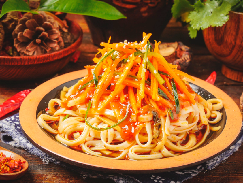 夏至吃凉面来历 夏至吃凉面还是入伏吃呢