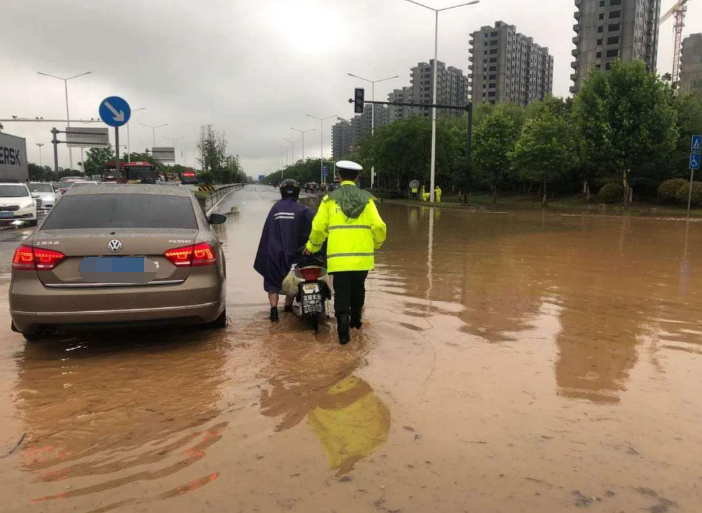 东北内蒙古等地阵雨频繁 强降雨袭击长江中下游