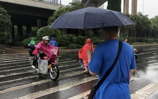 今晚山东将迎新一轮降雨 各地气温较高基本在30℃左右