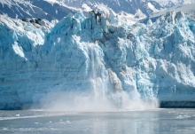 阿拉斯加冰川倒塌是什么原因  什么导致阿拉斯加冰川倒塌