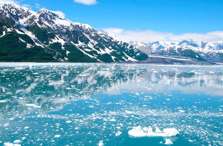 阿拉斯加冰川倒塌是什么原因 什么导致阿拉斯加冰川倒塌