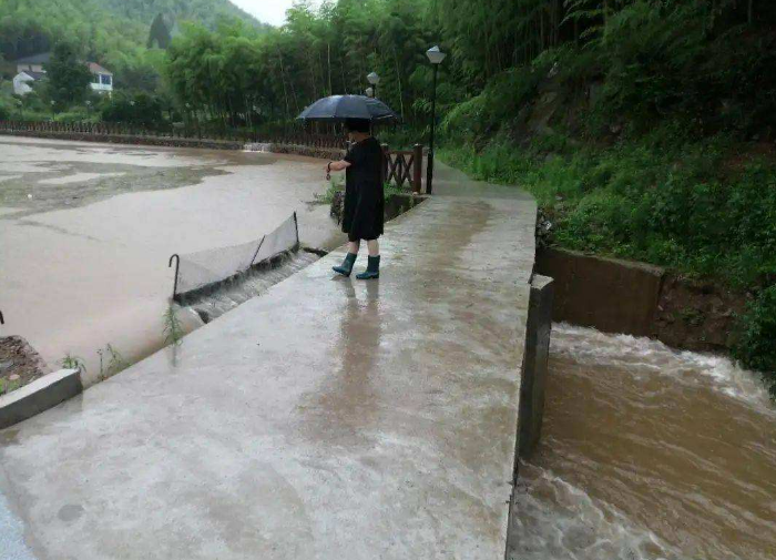 暴雨黄色预警最新消息：湖南湖北和安徽贵州暴雨最强