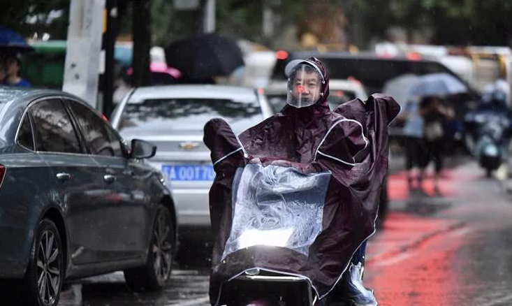 江苏端午节前被雨水覆盖 局地暴雨侵扰气温不高