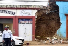 墨西哥7.4级地震引发海啸预警 大量房屋损毁现场狼狈不堪