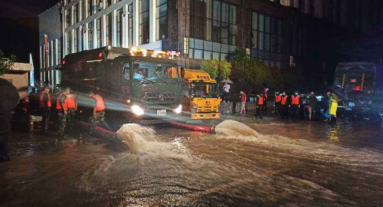 湖北入梅以来最强暴雨来袭 宜昌恩施等地还有中到大雨