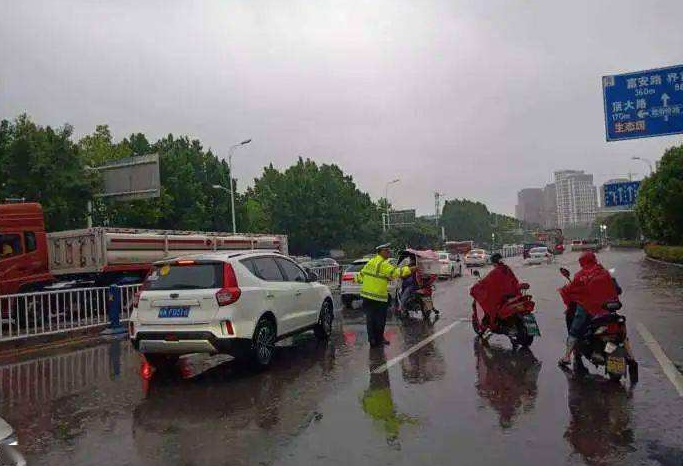 贵州重庆被强降雨带重点关照 黄淮华北有雷雨