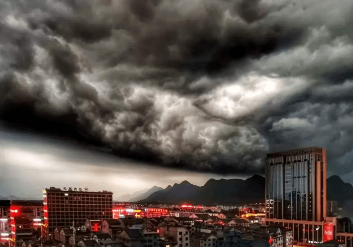 华北黄淮雷暴冰雹较多 江南中北部和西南有暴雨