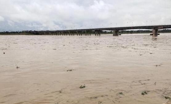 中央气象台已连发31天暴雨预警 全国271条河流超警以上洪水