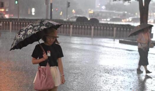 中央气象局再度拉响暴雨蓝色预警 预计7月东北华北降雨偏多