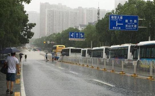 武汉如高考遇到暴雨听力考试可暂停 高考当天武汉会有暴雨吗